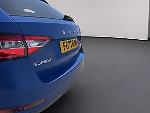 Used 2022 Skoda Superb Se Technology Blue - Interior and Exterior details 12
