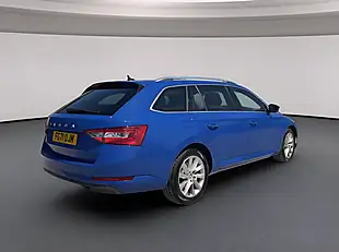 Used 2022 Skoda Superb Se Technology Blue - Interior and Exterior details 4