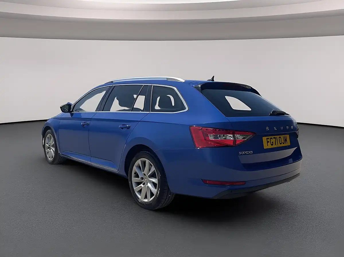 Used 2022 Skoda Superb Se Technology Blue - Interior and Exterior details 6