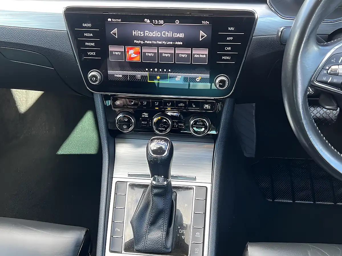 Used 2022 Skoda Superb Se Technology Energy Blue - Interior and Exterior details 12