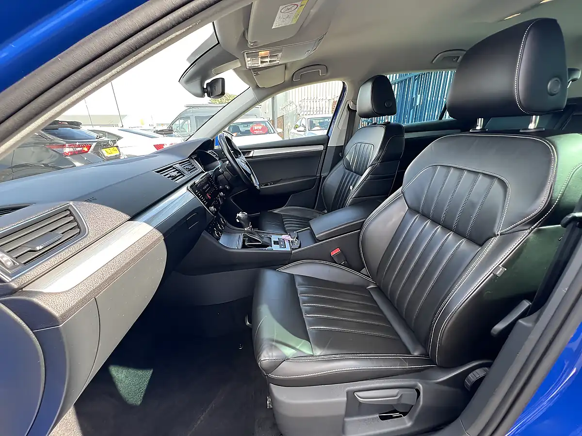 Used 2022 Skoda Superb Se Technology Energy Blue - Interior and Exterior details 14
