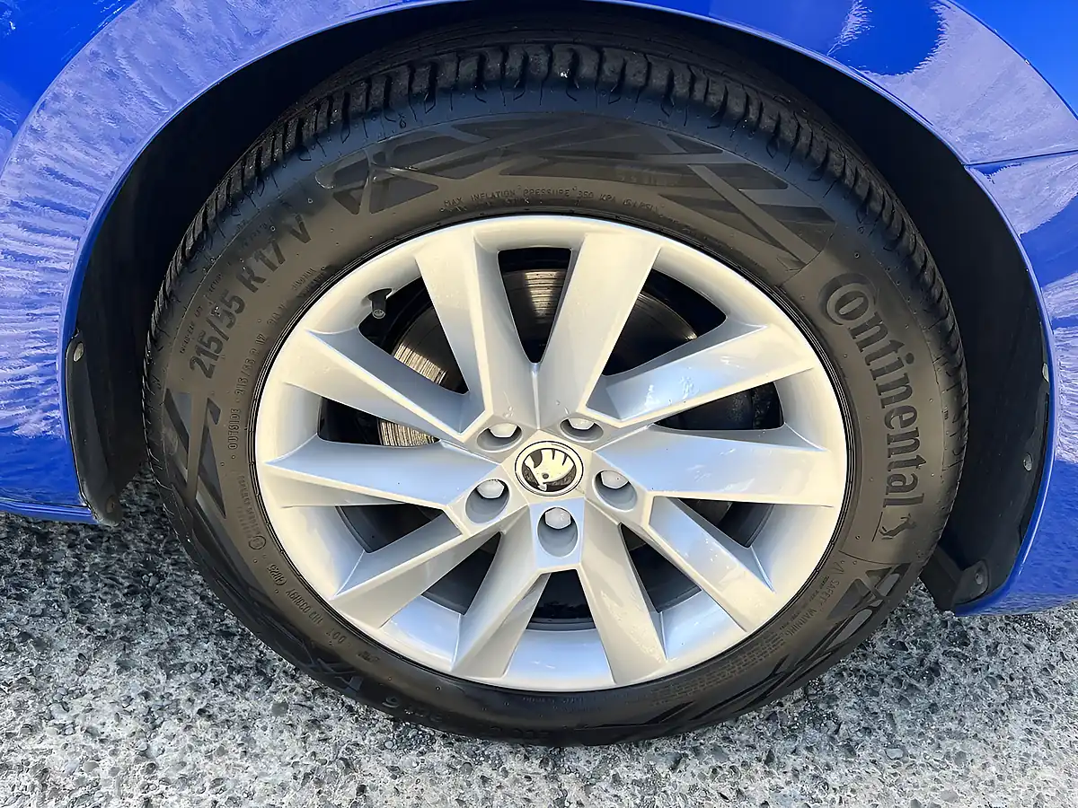 Used 2022 Skoda Superb Se Technology Energy Blue - Interior and Exterior details 19