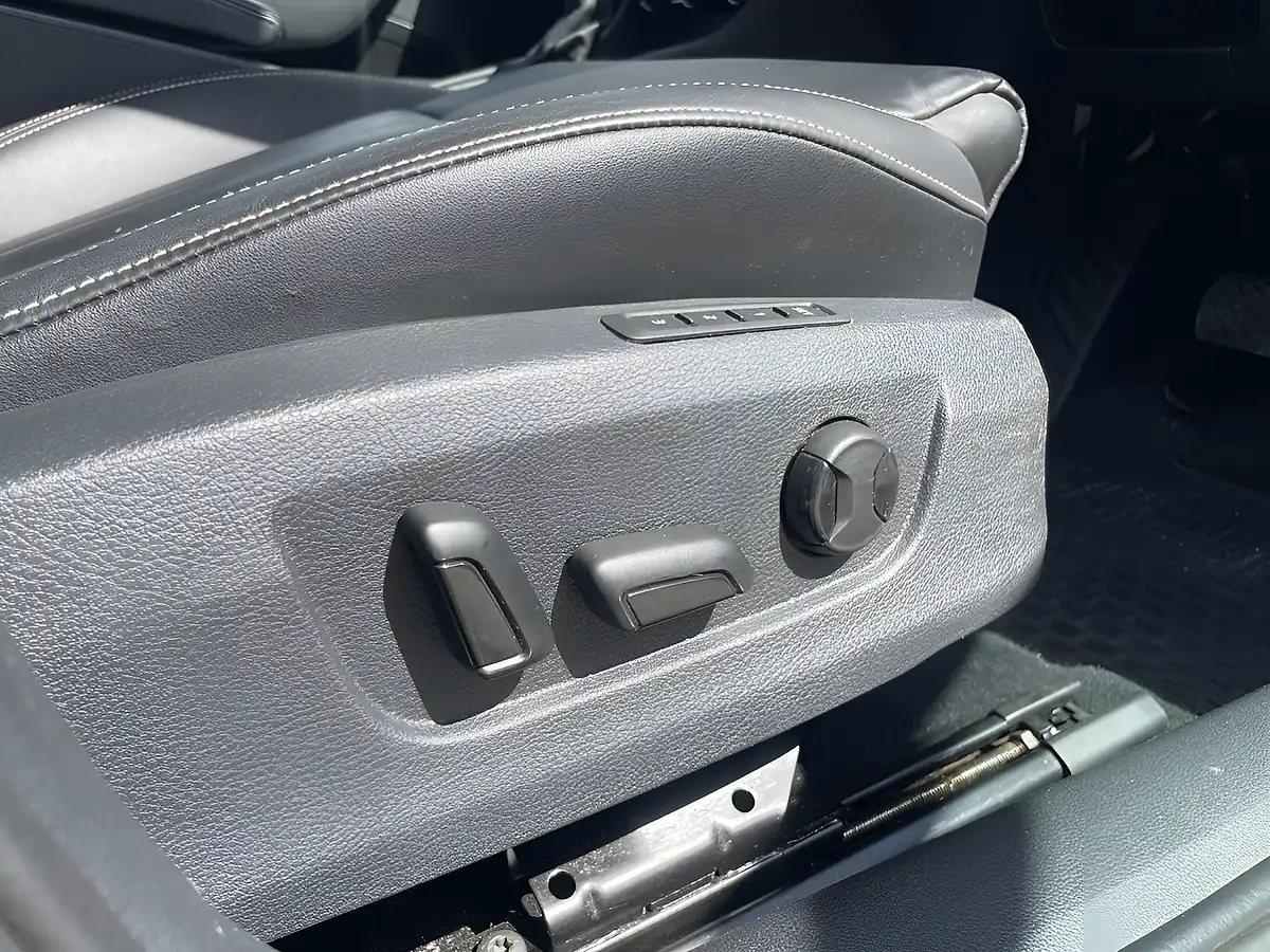 Used 2022 Skoda Superb Se Technology Petrol Blue Metallic - Interior and Exterior details 11