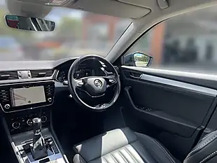Used 2022 Skoda Superb Se Technology Petrol Blue Metallic - Interior and Exterior details 4