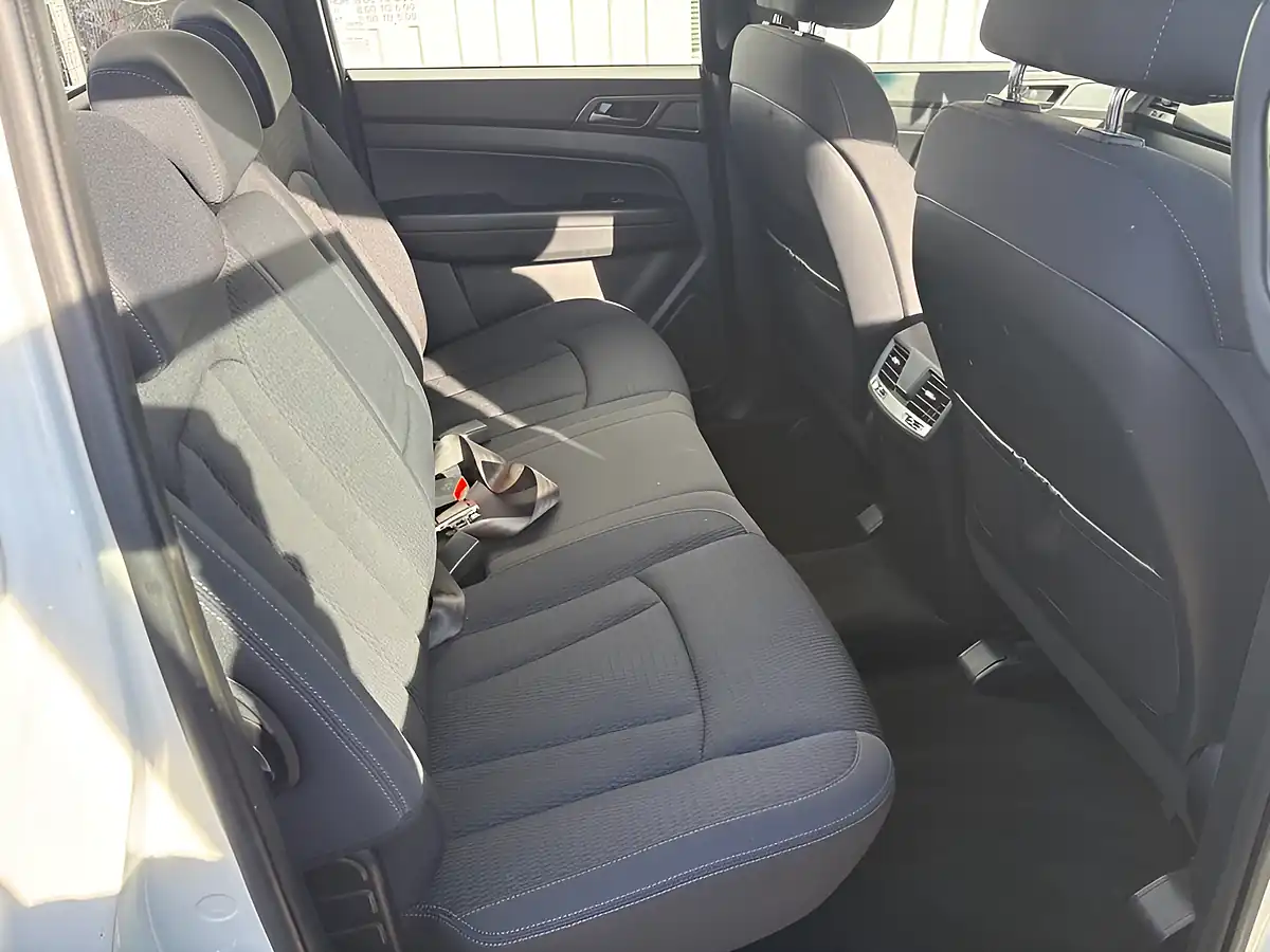Used 2022 Ssangyong Musso Ex Grand White - Interior and Exterior details 12