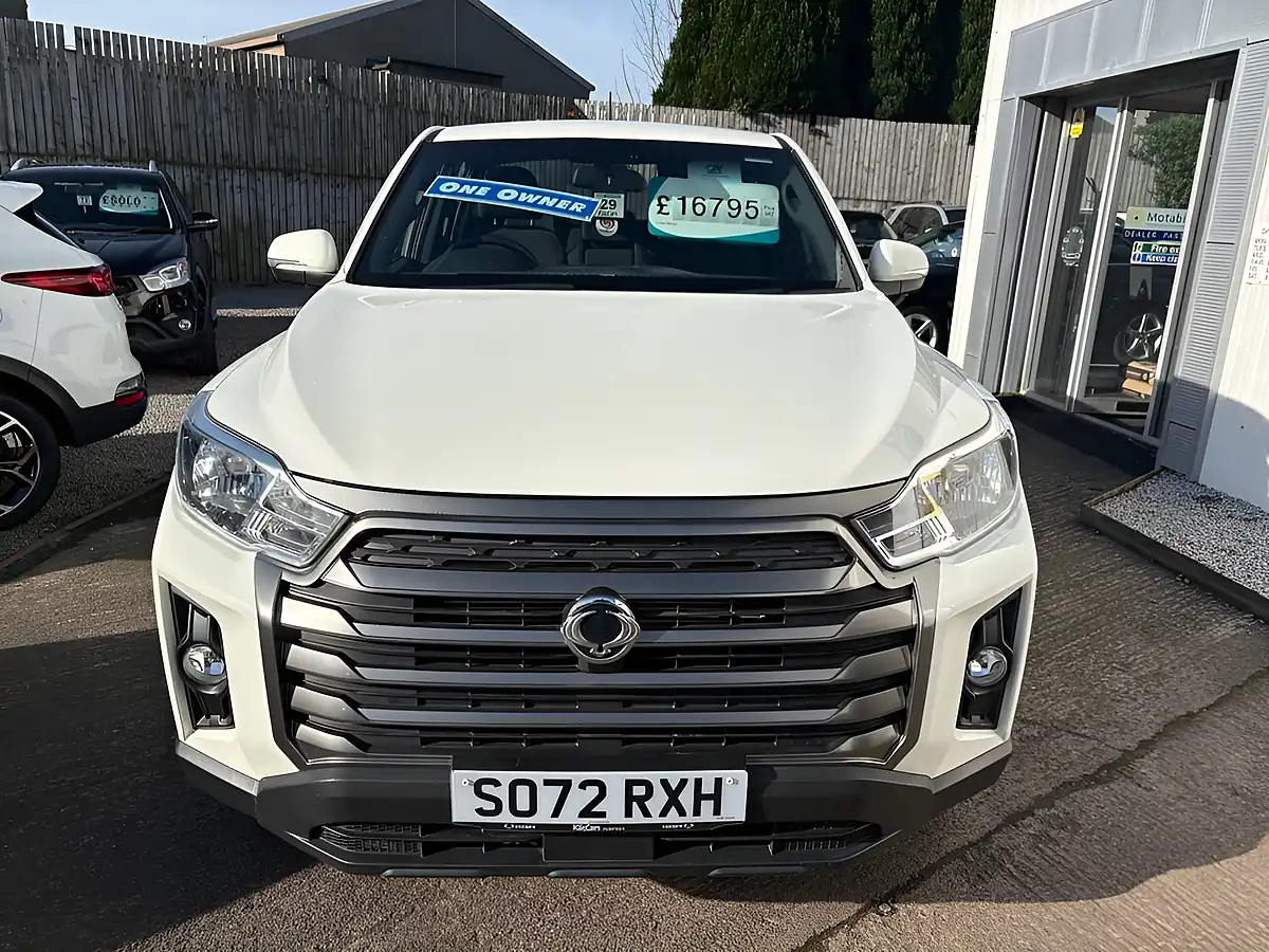 Used 2022 Ssangyong Musso Ex Grand White - Interior and Exterior details 6