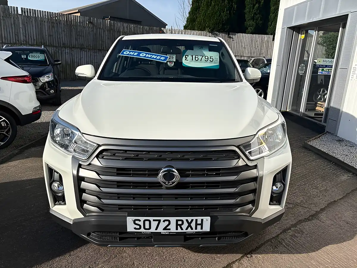 Used 2022 Ssangyong Musso Ex Grand White - Interior and Exterior details 7