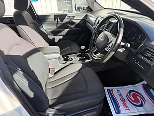 Used 2022 Ssangyong Musso Ex Grand White - Interior and Exterior details 9