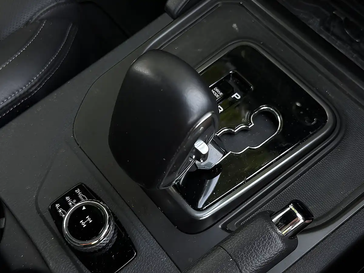 Used 2022 Ssangyong Musso Saracen Black - Interior and Exterior details 13