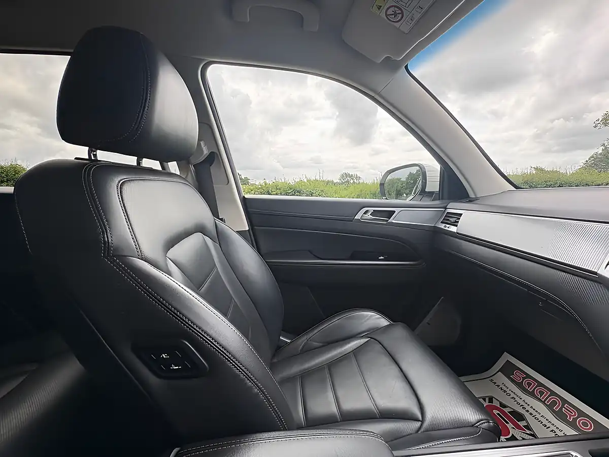 Used 2022 Ssangyong Rexton Ultimate White - Interior and Exterior details 12