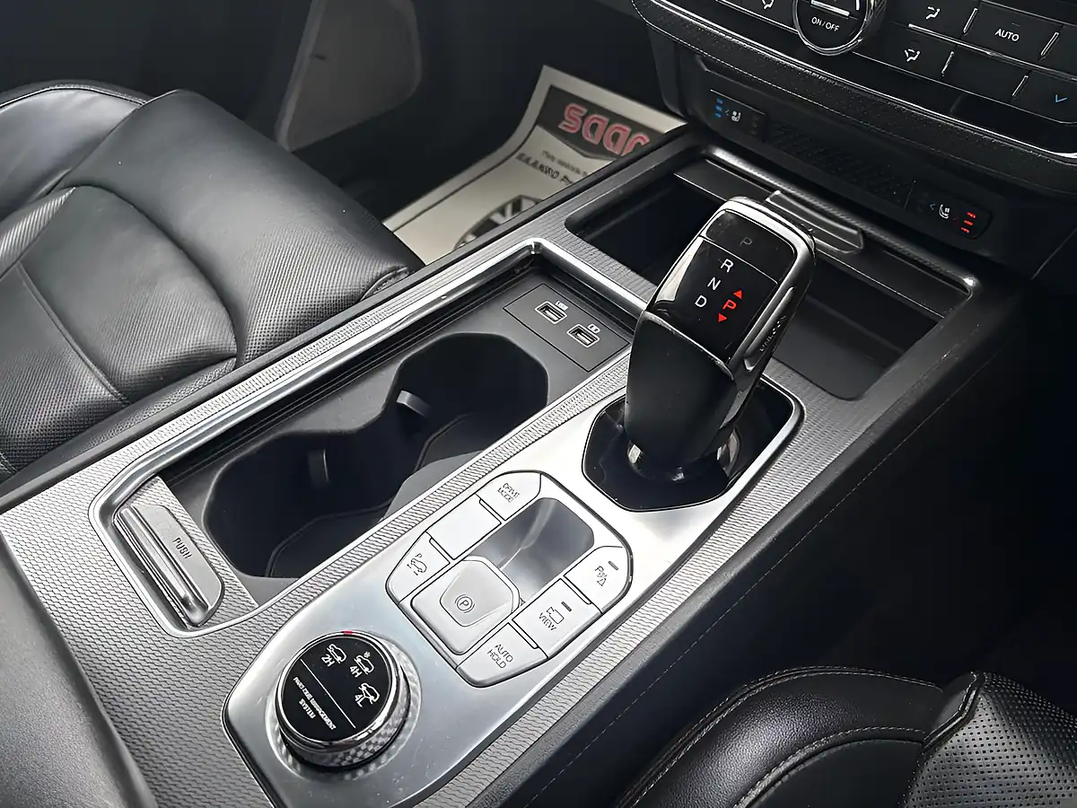 Used 2022 Ssangyong Rexton Ultimate White - Interior and Exterior details 17