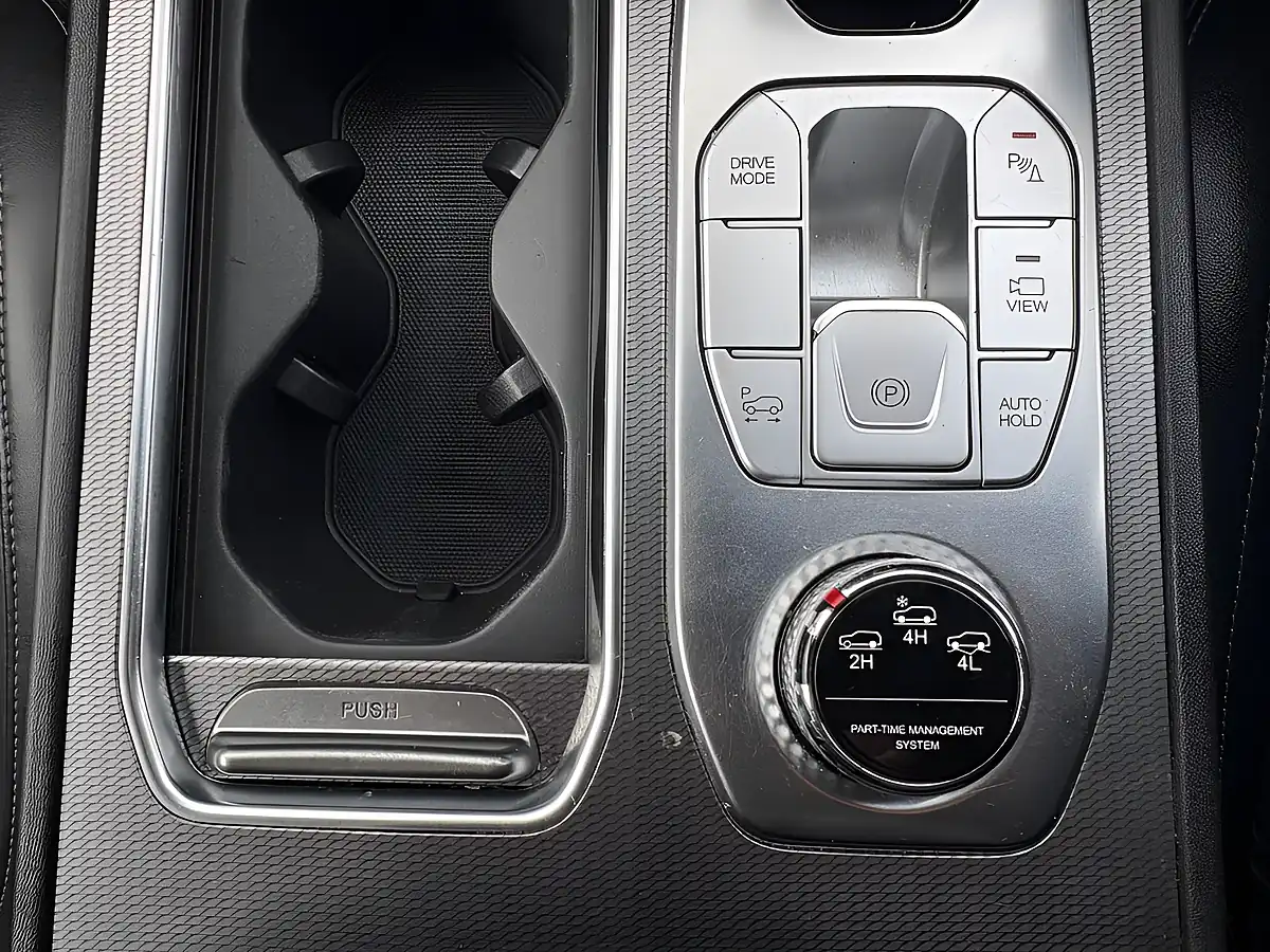 Used 2022 Ssangyong Rexton Ultimate White - Interior and Exterior details 18