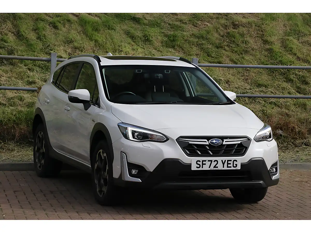 Used 2022 Subaru Xv Se Premium White - Front View