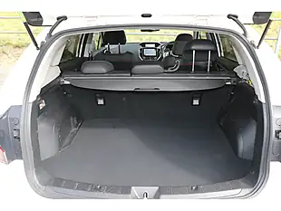 Used 2022 Subaru Xv Se Premium White - Interior and Exterior details 17