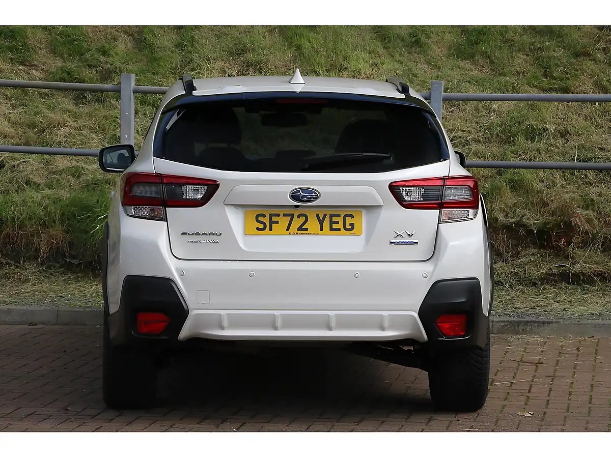 Used 2022 Subaru Xv Se Premium White - Interior and Exterior details 4