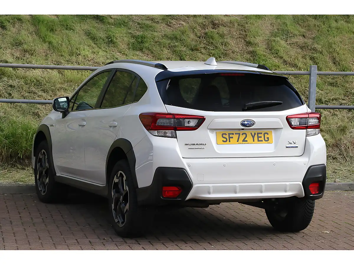 Used 2022 Subaru Xv Se Premium White - Interior and Exterior details 5