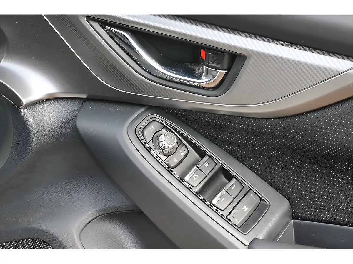Used 2022 Subaru Xv Se Premium White - Interior and Exterior details 7