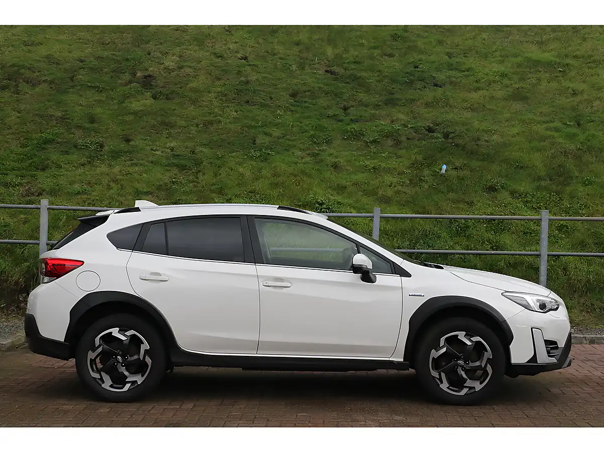 Used 2022 Subaru Xv Se White - Interior and Exterior details 2