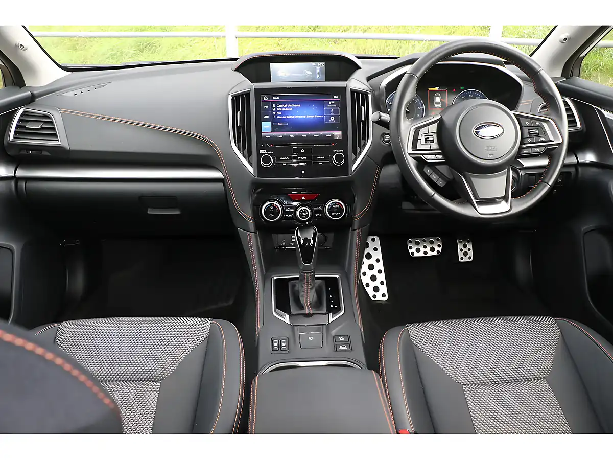 Used 2022 Subaru Xv Se White - Interior and Exterior details 7