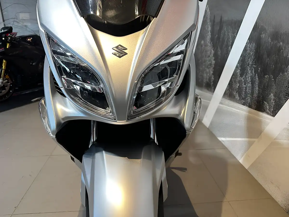 Used 2022 Suzuki Burgman 400 Silver - Interior and Exterior details 10