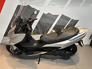Used 2022 Suzuki Burgman 400 Silver - Interior and Exterior details 2