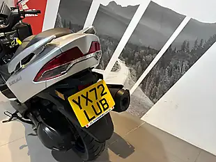 Used 2022 Suzuki Burgman 400 Silver - Interior and Exterior details 6