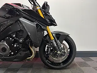 Used 2022 Suzuki GSX-S1000 Naked Black - Interior and Exterior details 10