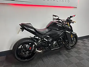 Used 2022 Suzuki GSX-S1000 Naked Black - Interior and Exterior details 5
