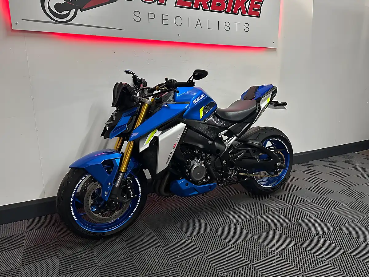 Used 2022 Suzuki GSX-S1000 Naked Blue - Interior and Exterior details 10