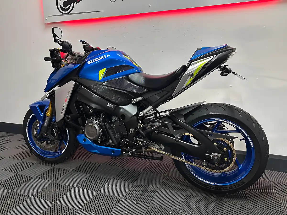Used 2022 Suzuki GSX-S1000 Naked Blue - Interior and Exterior details 11
