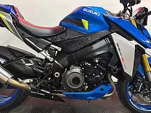 Used 2022 Suzuki GSX-S1000 Naked Blue - Interior and Exterior details 16