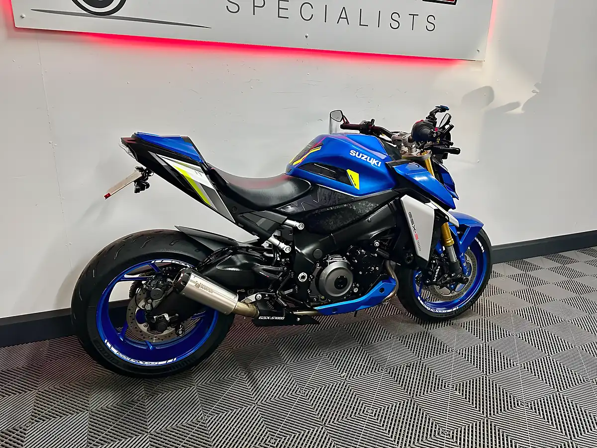 Used 2022 Suzuki GSX-S1000 Naked Blue - Interior and Exterior details 3