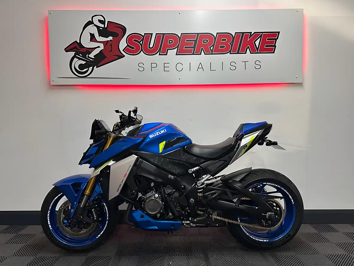 Used 2022 Suzuki GSX-S1000 Naked Blue - Interior and Exterior details 8