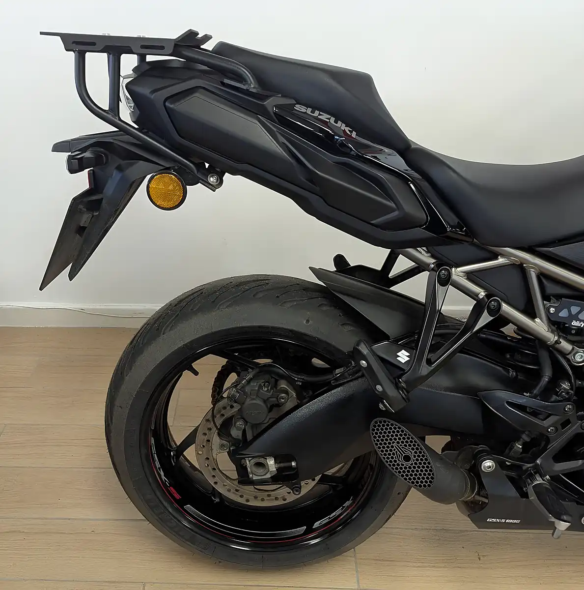 Used 2022 Suzuki GSX-S1000GT Black - Interior and Exterior details 14