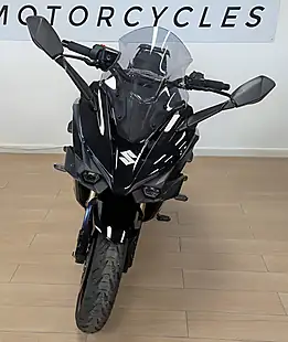 Used 2022 Suzuki GSX-S1000GT Black - Interior and Exterior details 19