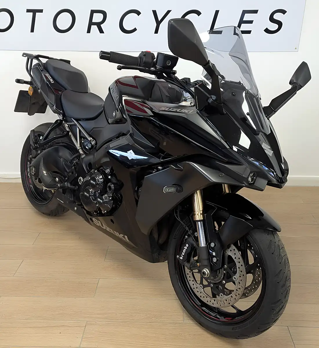 Used 2022 Suzuki GSX-S1000GT Black - Interior and Exterior details 2