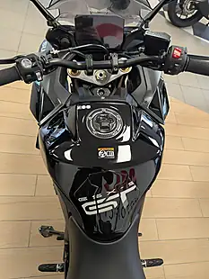 Used 2022 Suzuki GSX-S1000GT Black - Interior and Exterior details 4