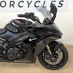 Used 2022 Suzuki GSX-S1000GT Black - Interior and Exterior details 7