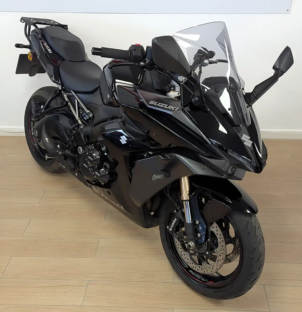 Used 2022 Suzuki GSX-S1000GT Black - Interior and Exterior details 8