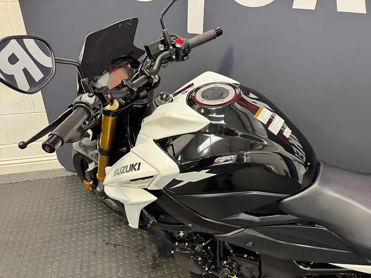 Used 2022 Suzuki GSX-S750 - Interior and Exterior details 17