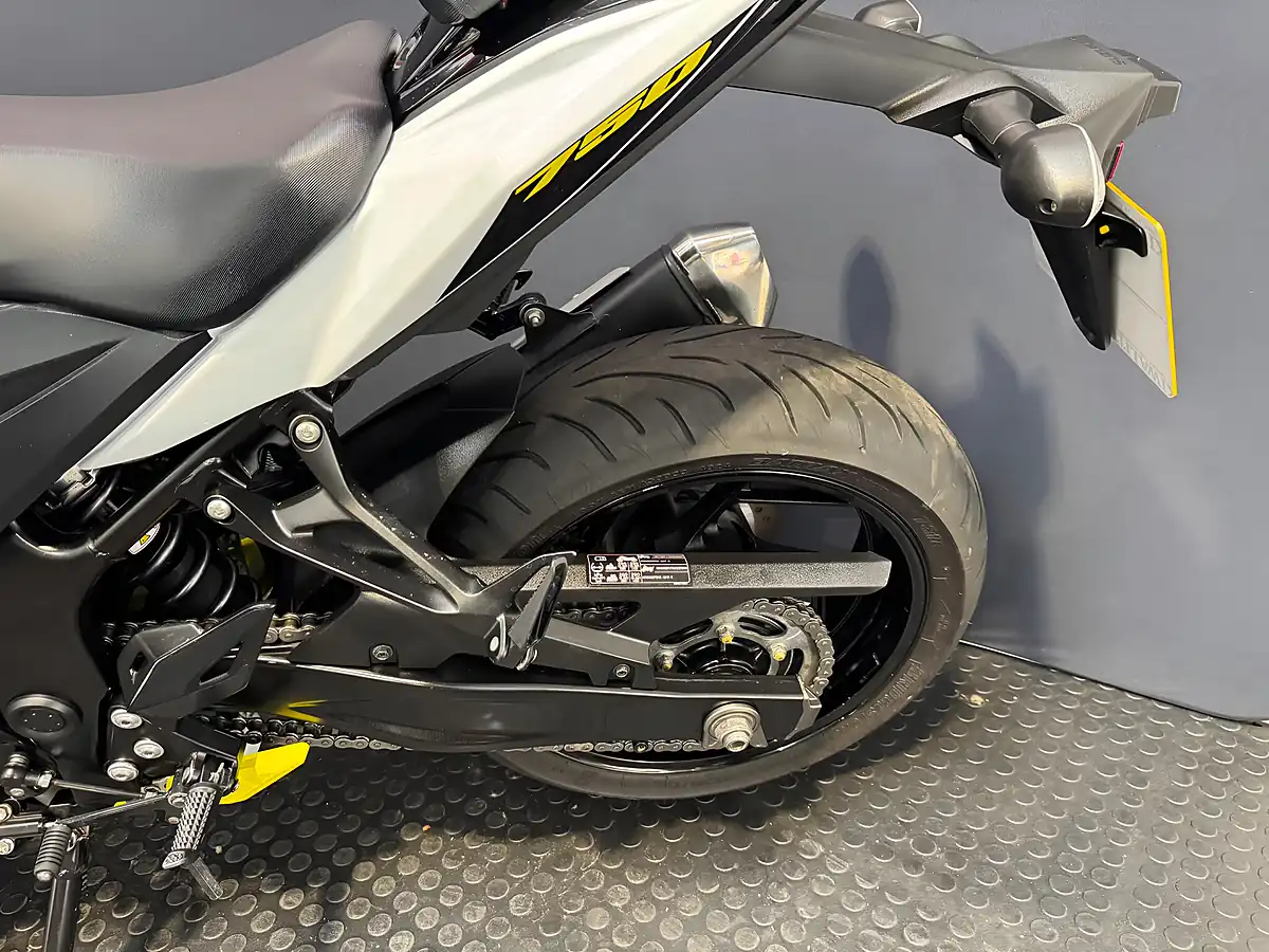 Used 2022 Suzuki GSX-S750 - Interior and Exterior details 18