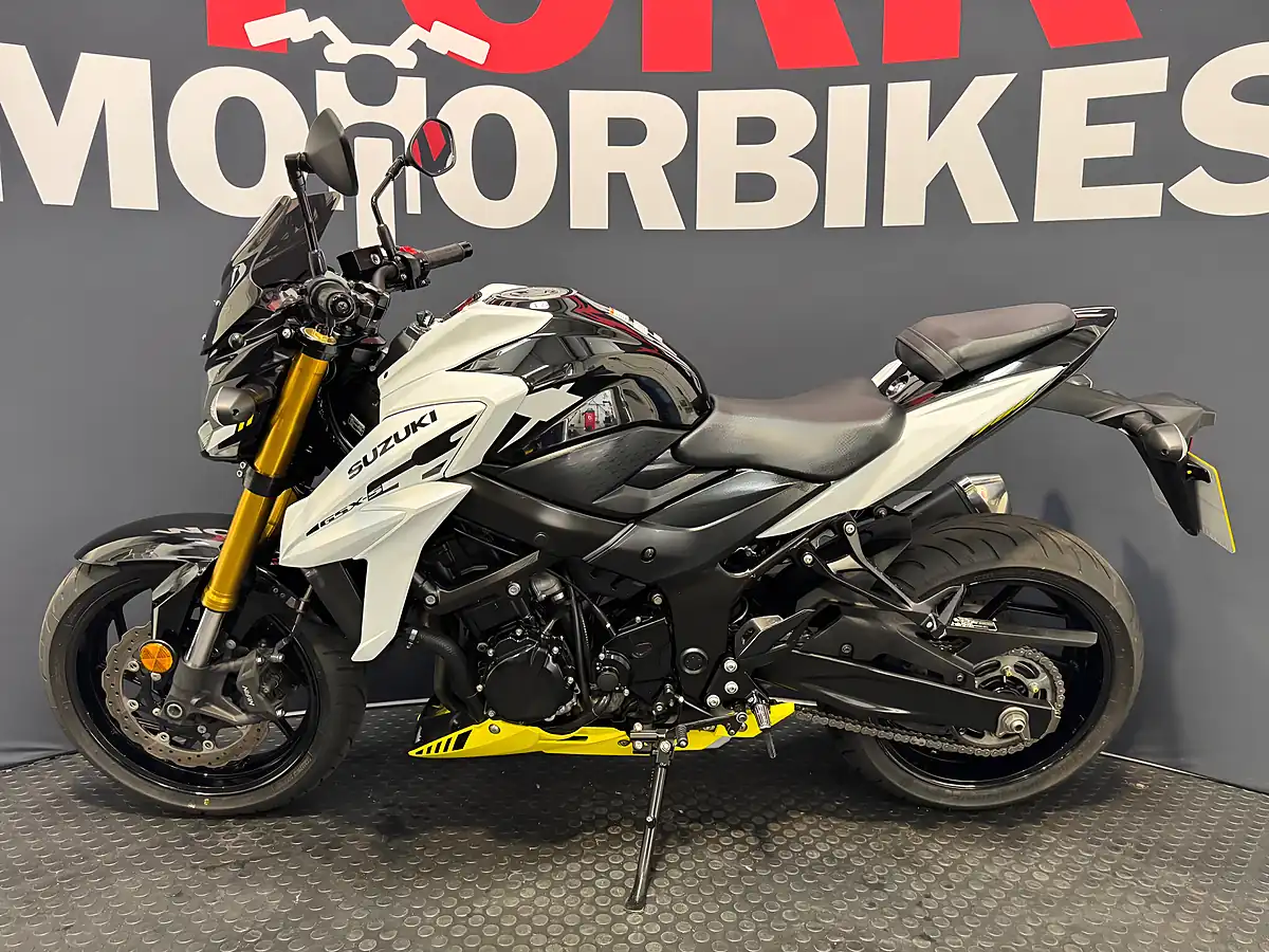 Used 2022 Suzuki GSX-S750 - Interior and Exterior details 4