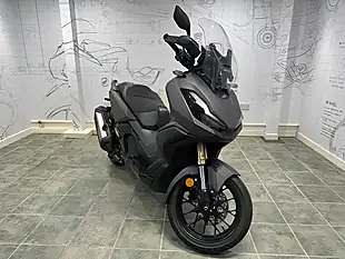 Used 2022 Suzuki GSX1300R Hayabusa Black - Interior and Exterior details 7