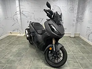 Used 2022 Suzuki GSX1300R Hayabusa Black - Interior and Exterior details 7
