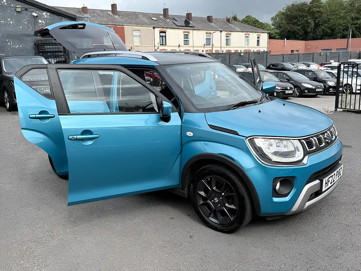 Used 2022 Suzuki Ignis Sz-T Blue - Interior and Exterior details 11