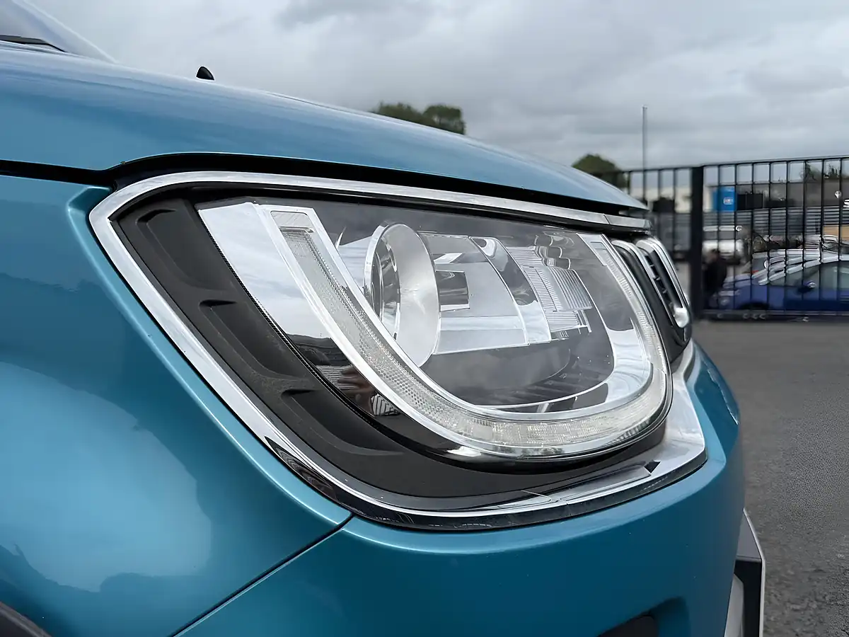 Used 2022 Suzuki Ignis Sz-T Blue - Interior and Exterior details 15