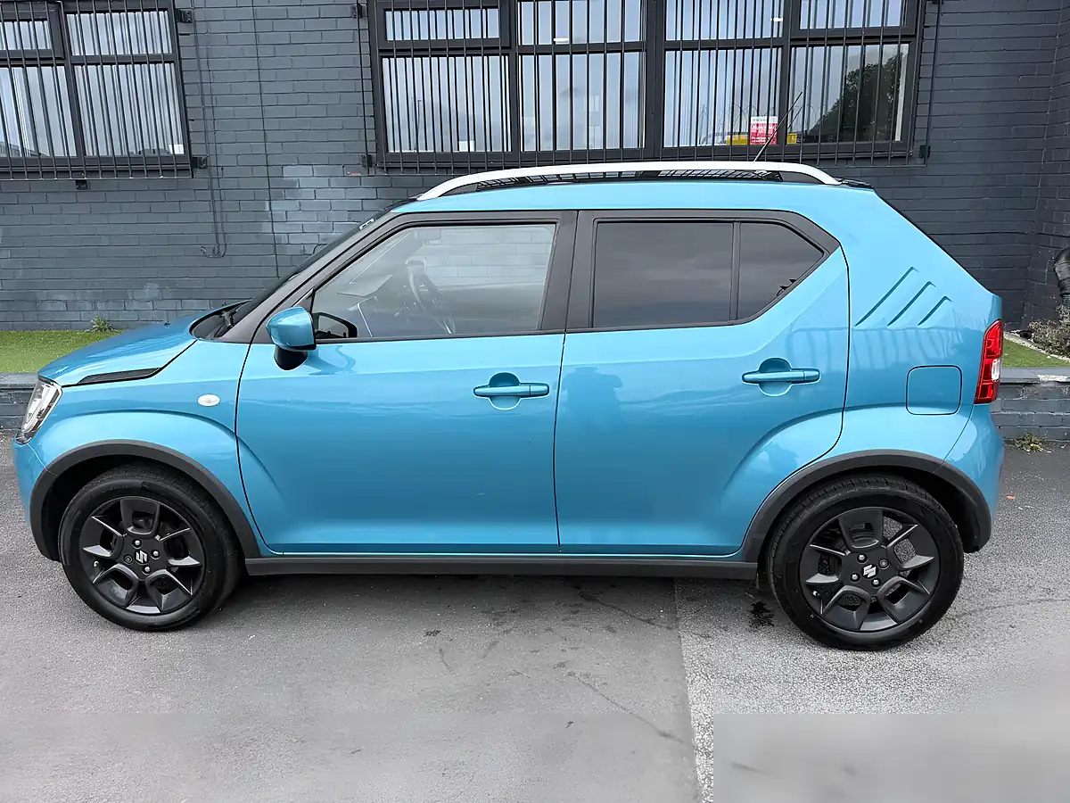 Used 2022 Suzuki Ignis Sz-T Blue - Interior and Exterior details 7