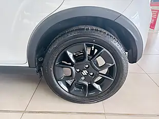 Used 2022 Suzuki Ignis SZ5 White - Interior and Exterior details 18