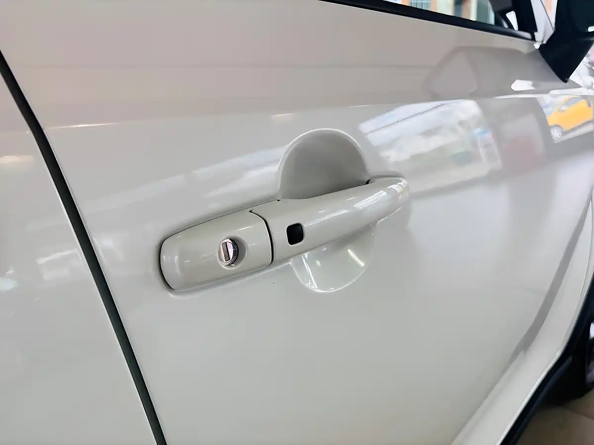 Used 2022 Suzuki Ignis SZ5 White - Interior and Exterior details 9