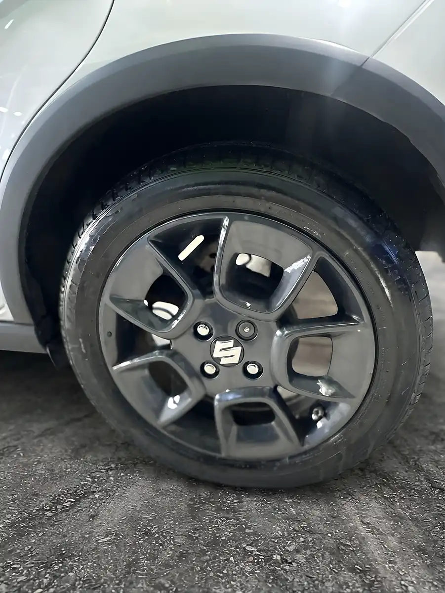 Used 2022 Suzuki Ignis SZ5 White - Interior and Exterior details 12